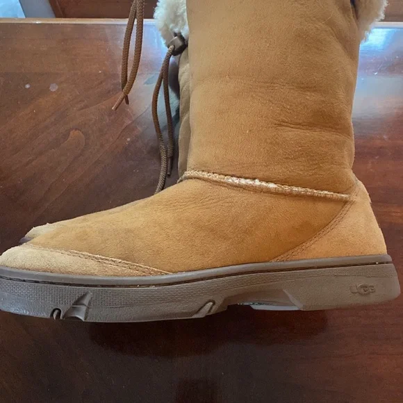 🦊Ugg great condition. Perfect and durable winter boot. Comfortable to wear. - Picture 6 of 11